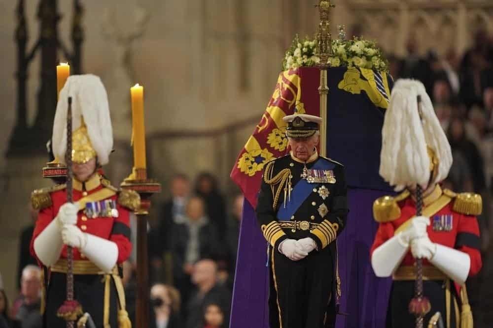 Recibe Reino Unido a líderes mundiales que despedirán a Isabel II