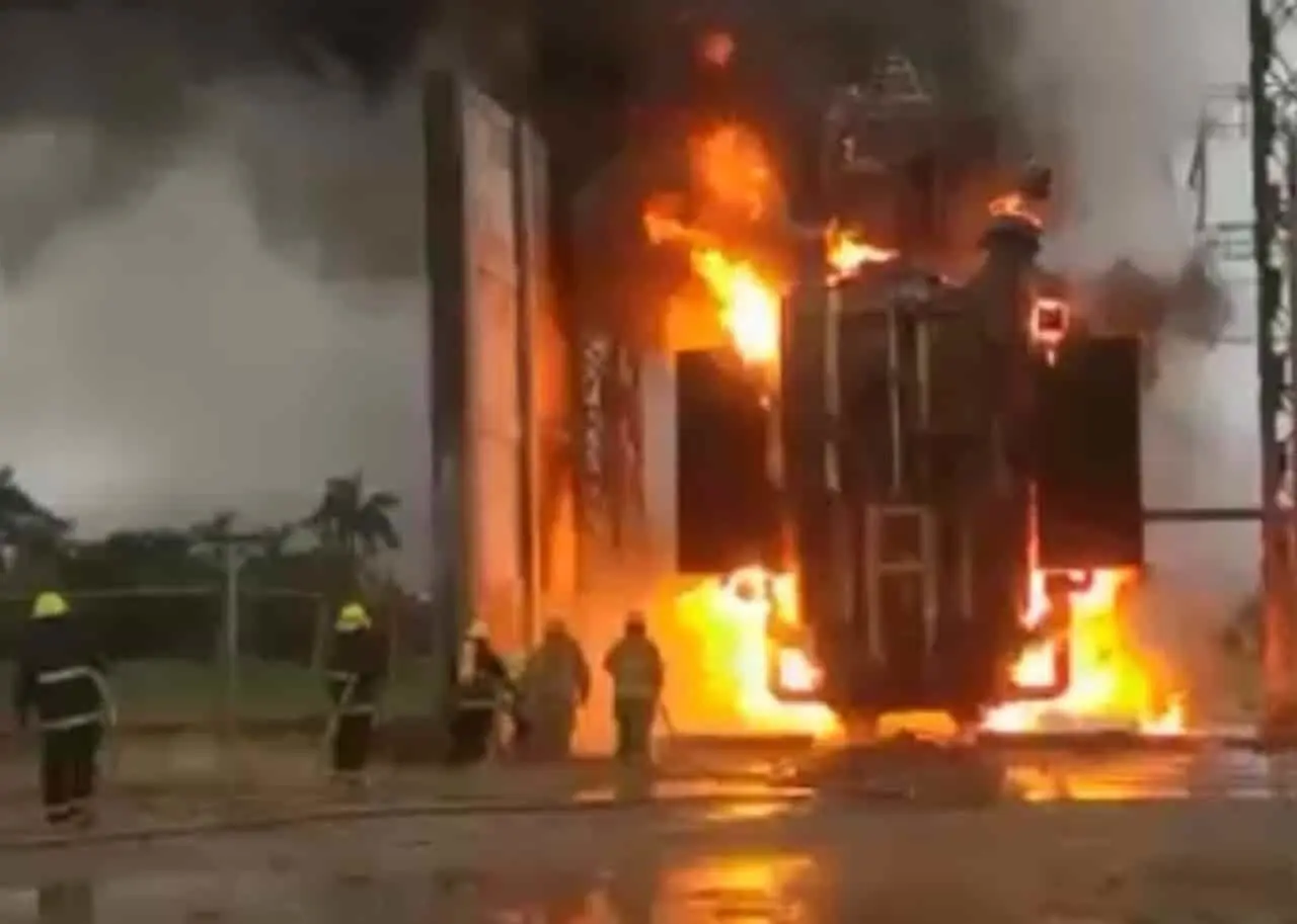 Registran incendio en la termoeléctrica de Altamira;  no hay lesionados