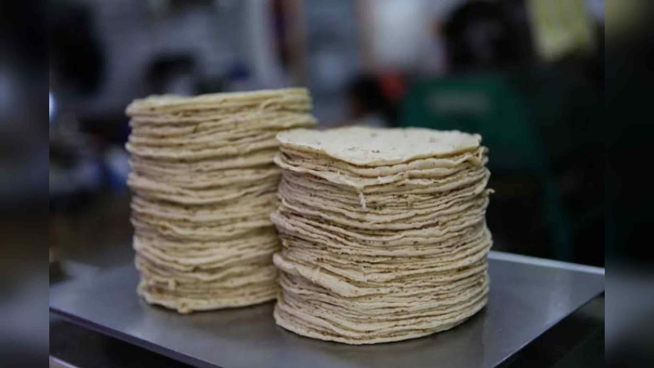 Anuncia AMLO acuerdo con Maseca para frenar alza en precio de tortilla