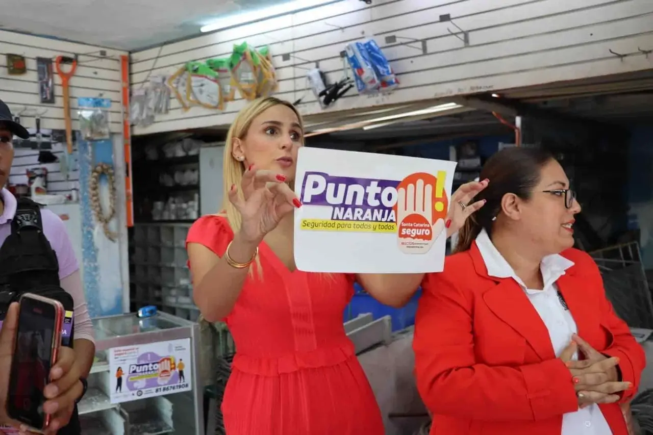 Buscan en Santa Catarina brindar seguridad a mujeres con Punto Naranja