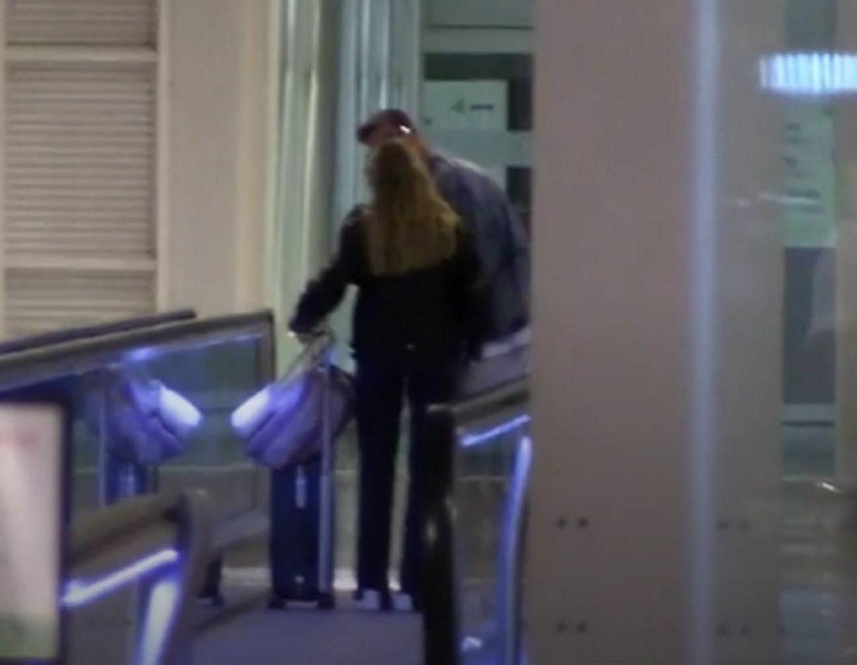 Ya no ocultan su amor: Captan a Piqué y a Clara Chía llegando de París
