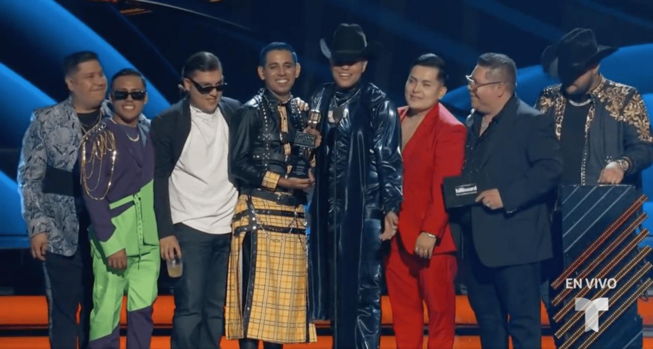 Gana Grupo Firme premio como mejor agrupación en los Billboard Latino