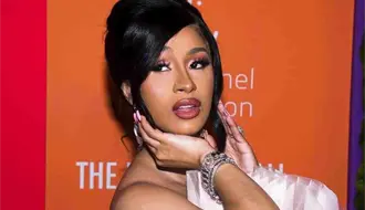 Cardi B sorprende cantando los temas de Ana Gabriel durante concierto