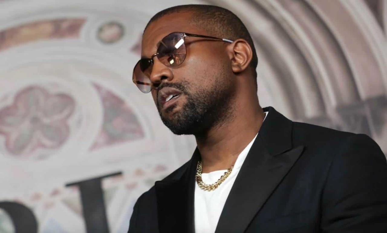 Balenciaga le da la espalda a Kanye West