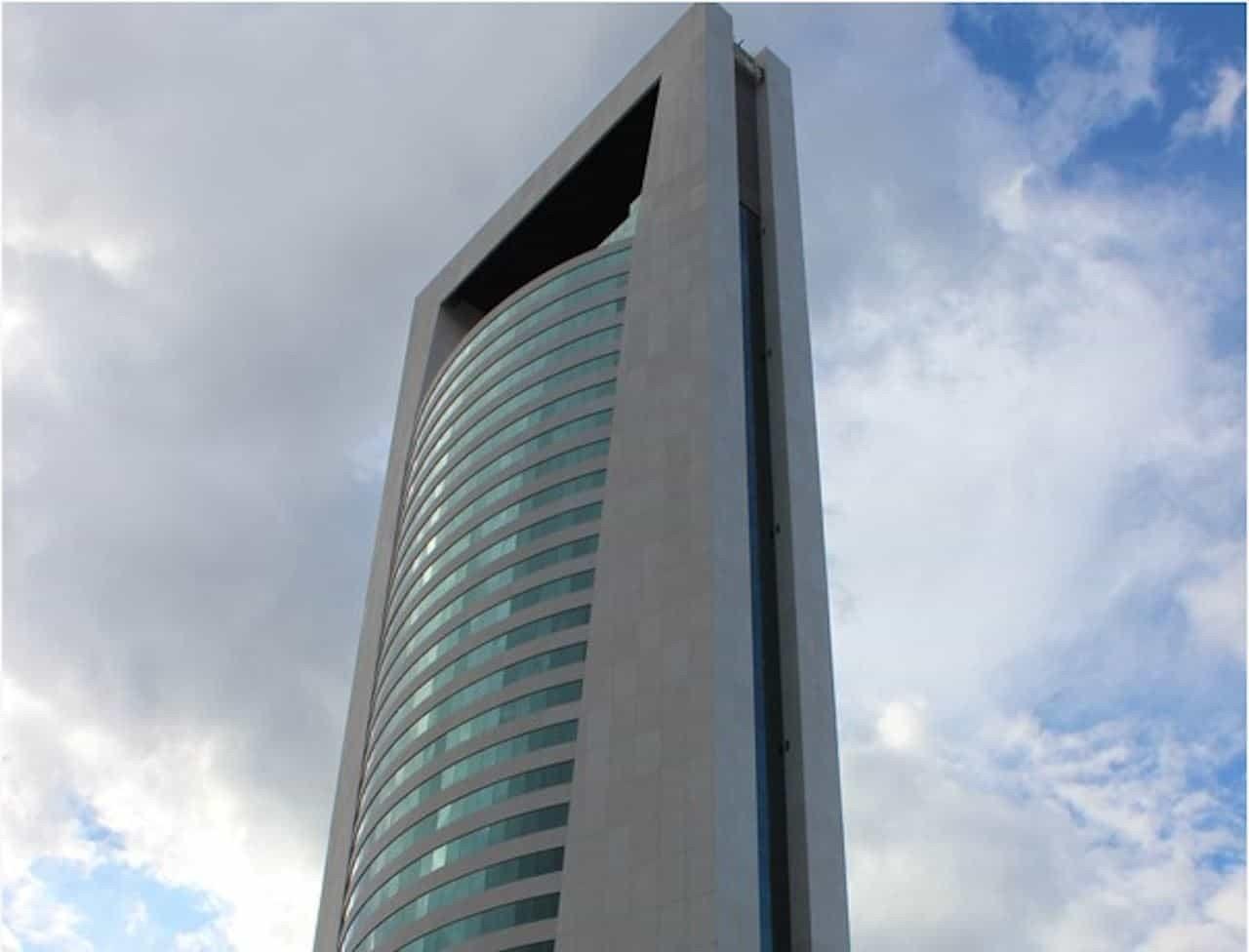 Sigue suspendido servicio eléctrico en la Torre Administrativa