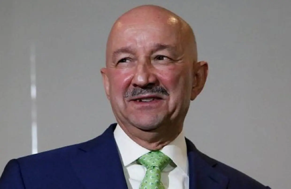 Carlos Salinas de Gortari se nacionaliza español
