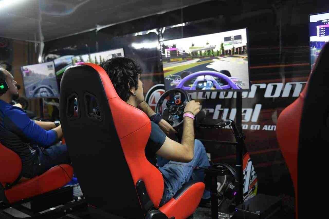 Participan mil jugadores en tercer viernes gamer, Edición Halloween