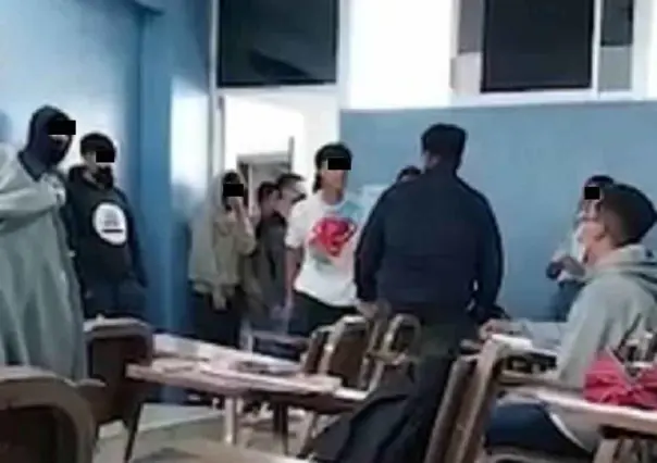 Siguen peleas entre estudiantes en salones de clases