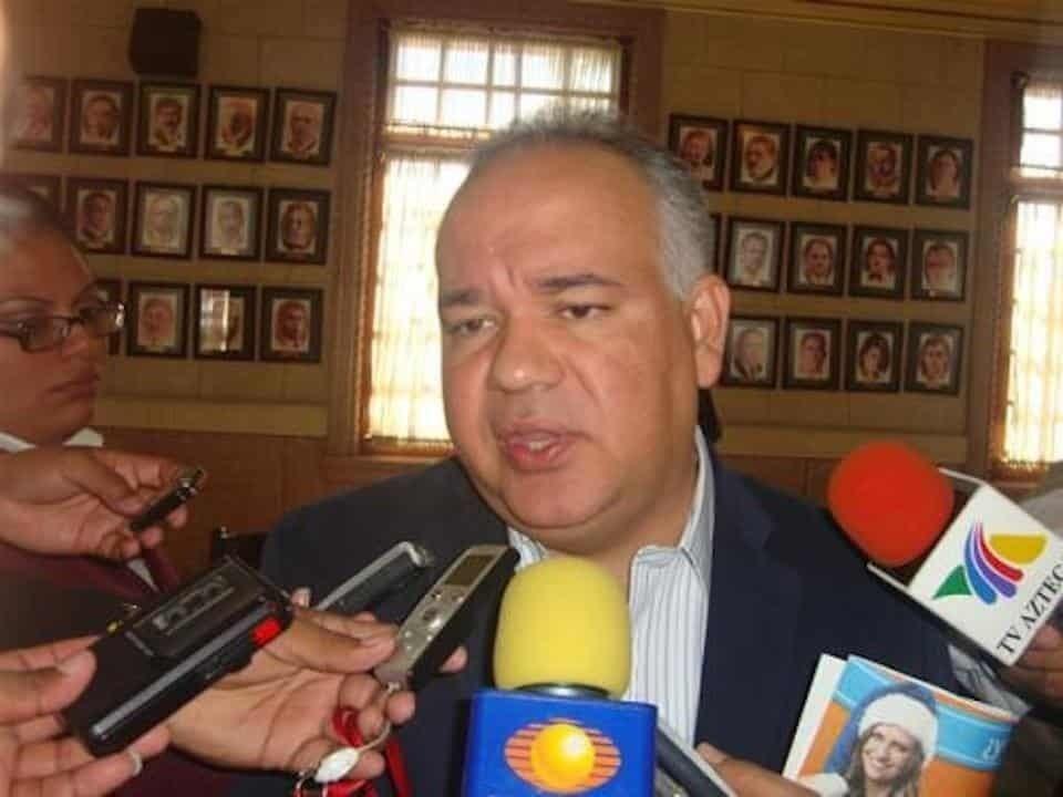 Cancelan otra notaría entregada por García Cabeza de Vaca