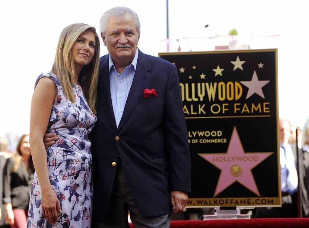 John Aniston, padre de Jennifer Aniston, muere a los 89 años