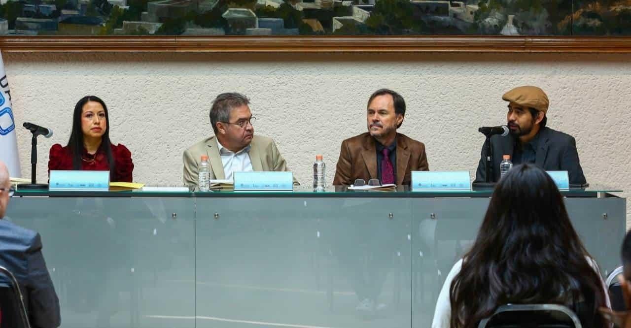 Recibe UANL 3 mil ejemplares del Fondo Eduardo Zambrano