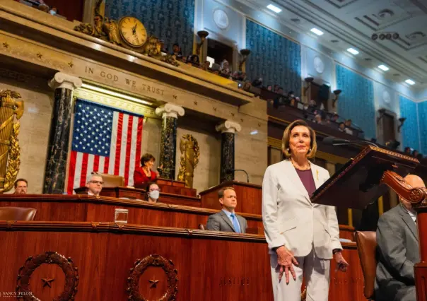 Deja Nancy Pelosi liderazgo de los demócratas en Cámara de Representantes