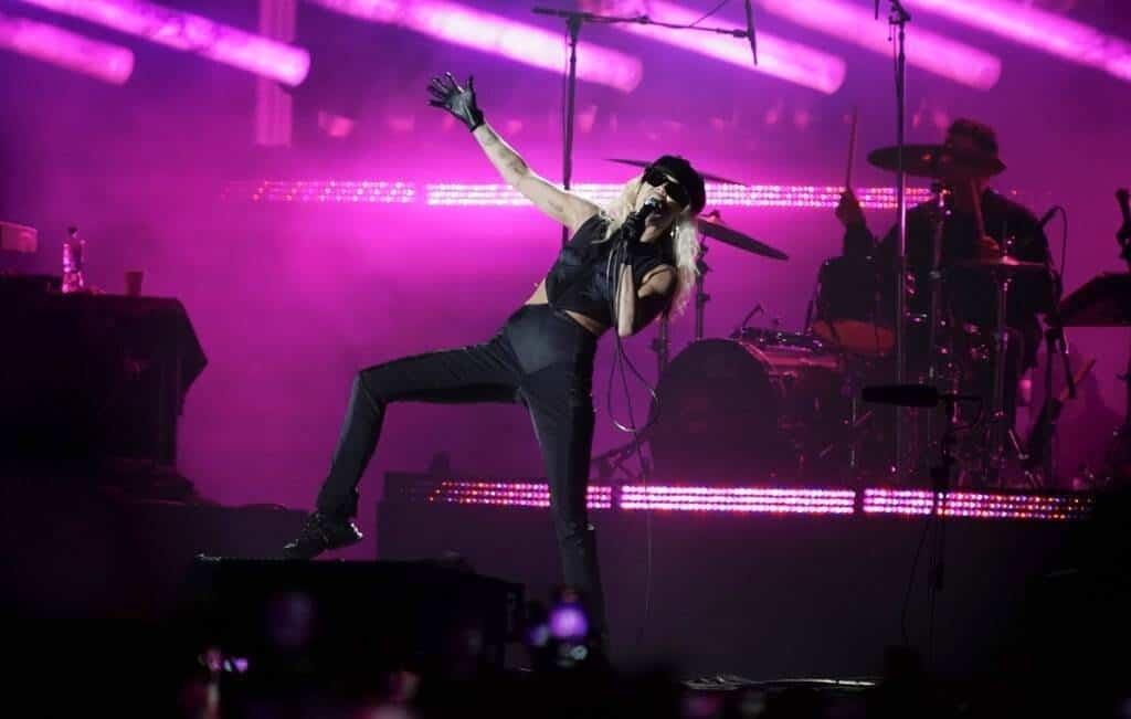 Miley Cyrus agasaja a sus fans en el Corona Capital en México