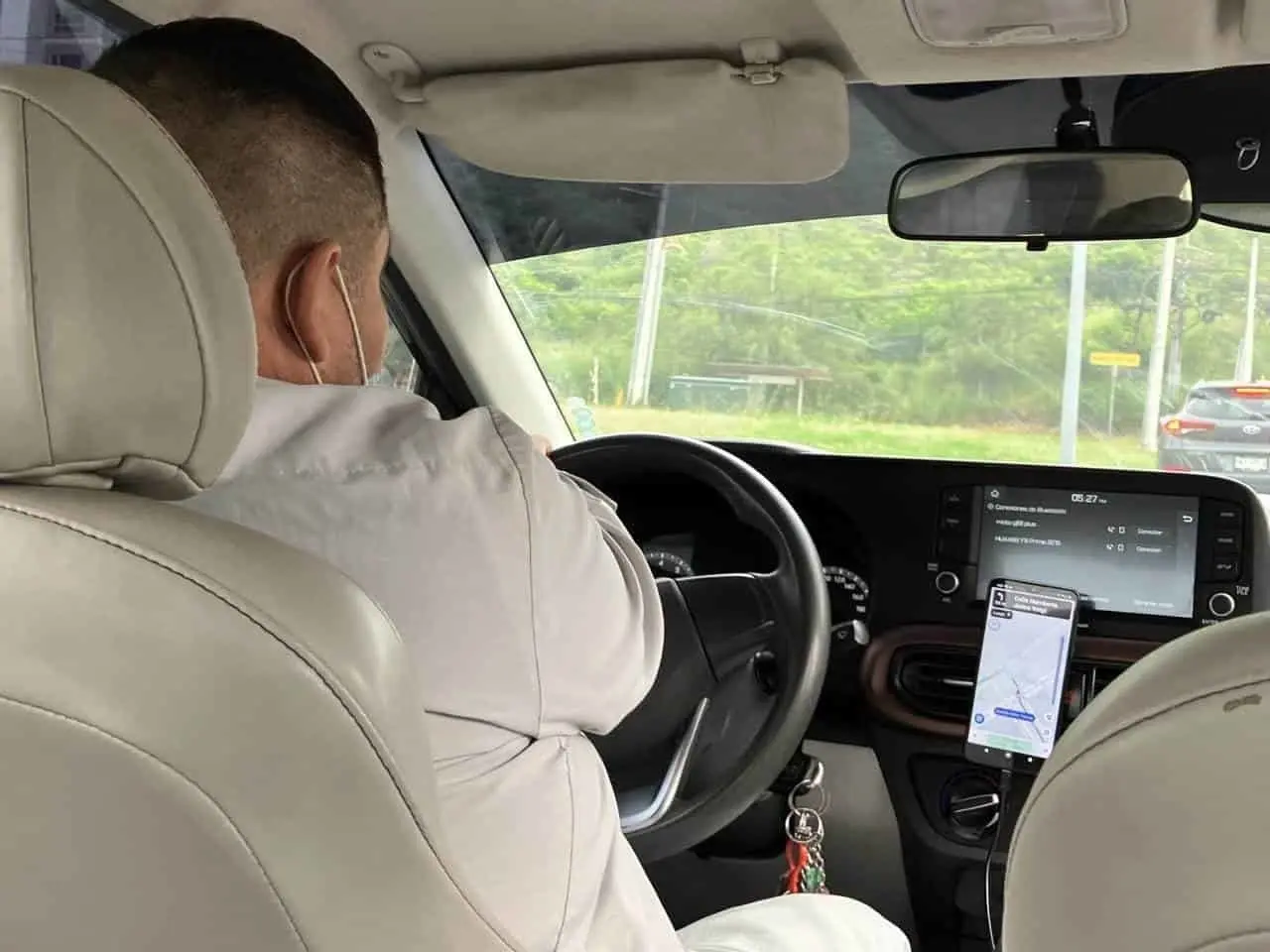 Taxis de plataformas, alternativas para la transportación del regio