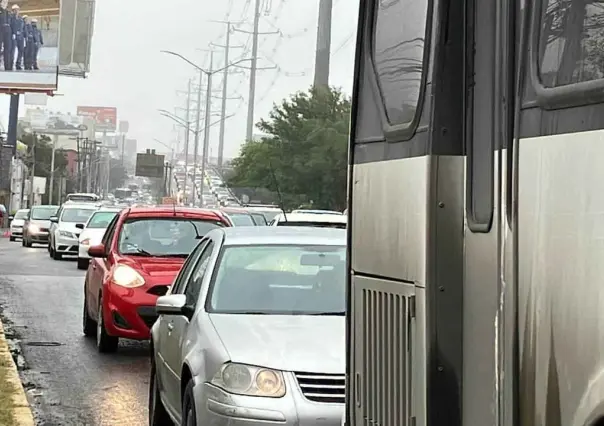 ¡Dolor de cabeza! Tráfico consume hasta 4 horas diarias de tu día
