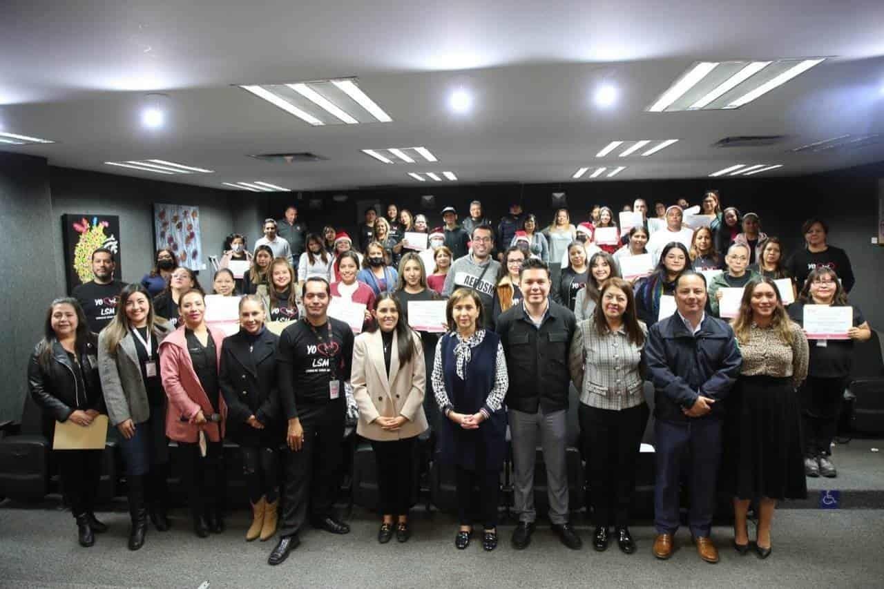 Guadalupe capacita a funcionarios en lenguaje de señas