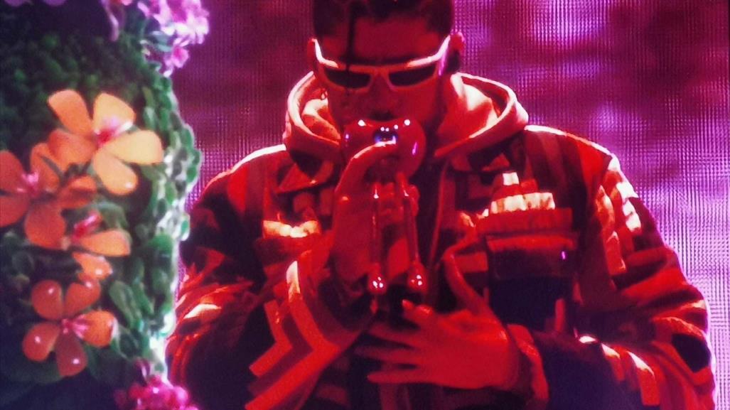 Arma Bad Bunny una candente fiesta en Monterrey