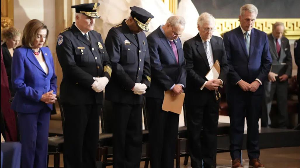 Condecoran a guardias estadounidenses que defendieron el Capitolio en 2021