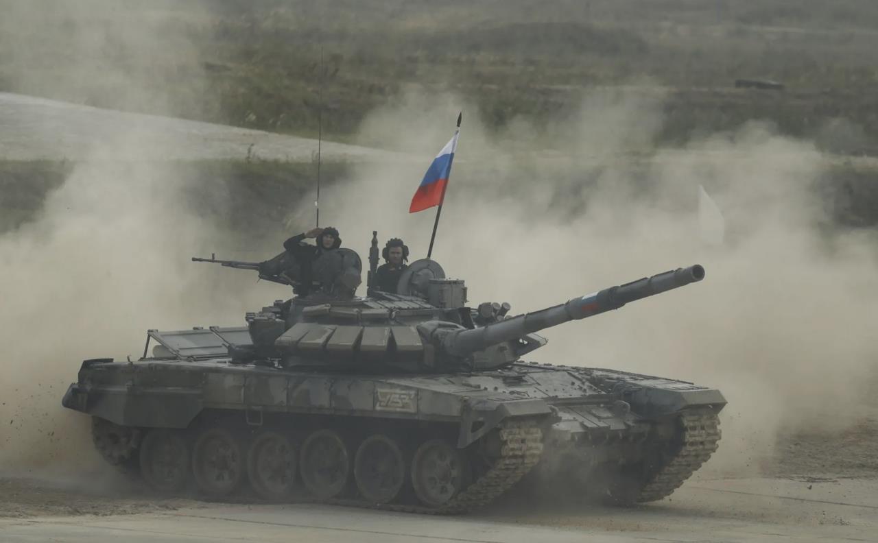 Ejercicios militares de soldados rusos. EFE/EPA/Yuri Kochetkov