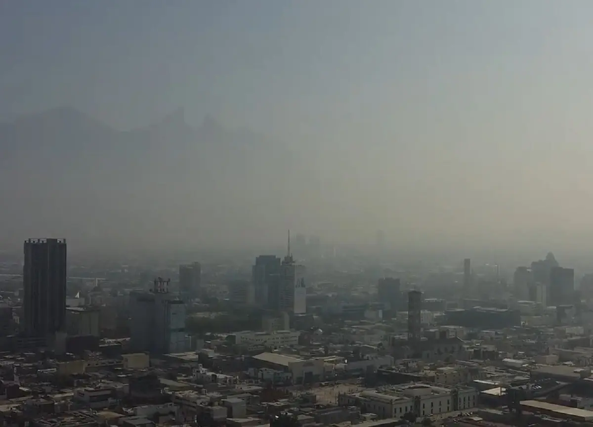 Monterrey registró altas concentraciones de partículas menores a 10 micrómetros (PM10).  Foto: Facebook NMás Monterrey