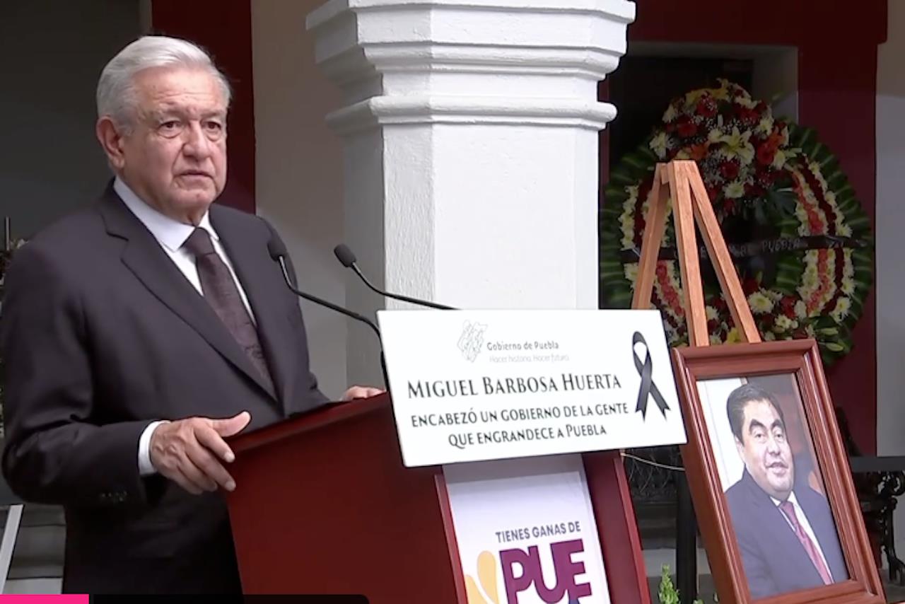 AMLO en homenaje póstumo a Miguel Barbosa. FOTO: Captura de Imagen