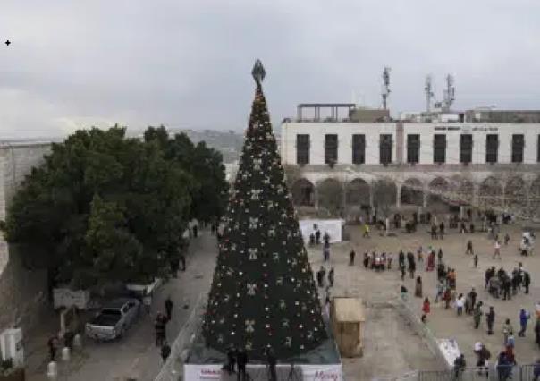Llegan miles de peregrinos a Belén a celebrar el nacimiento del niño Jesús