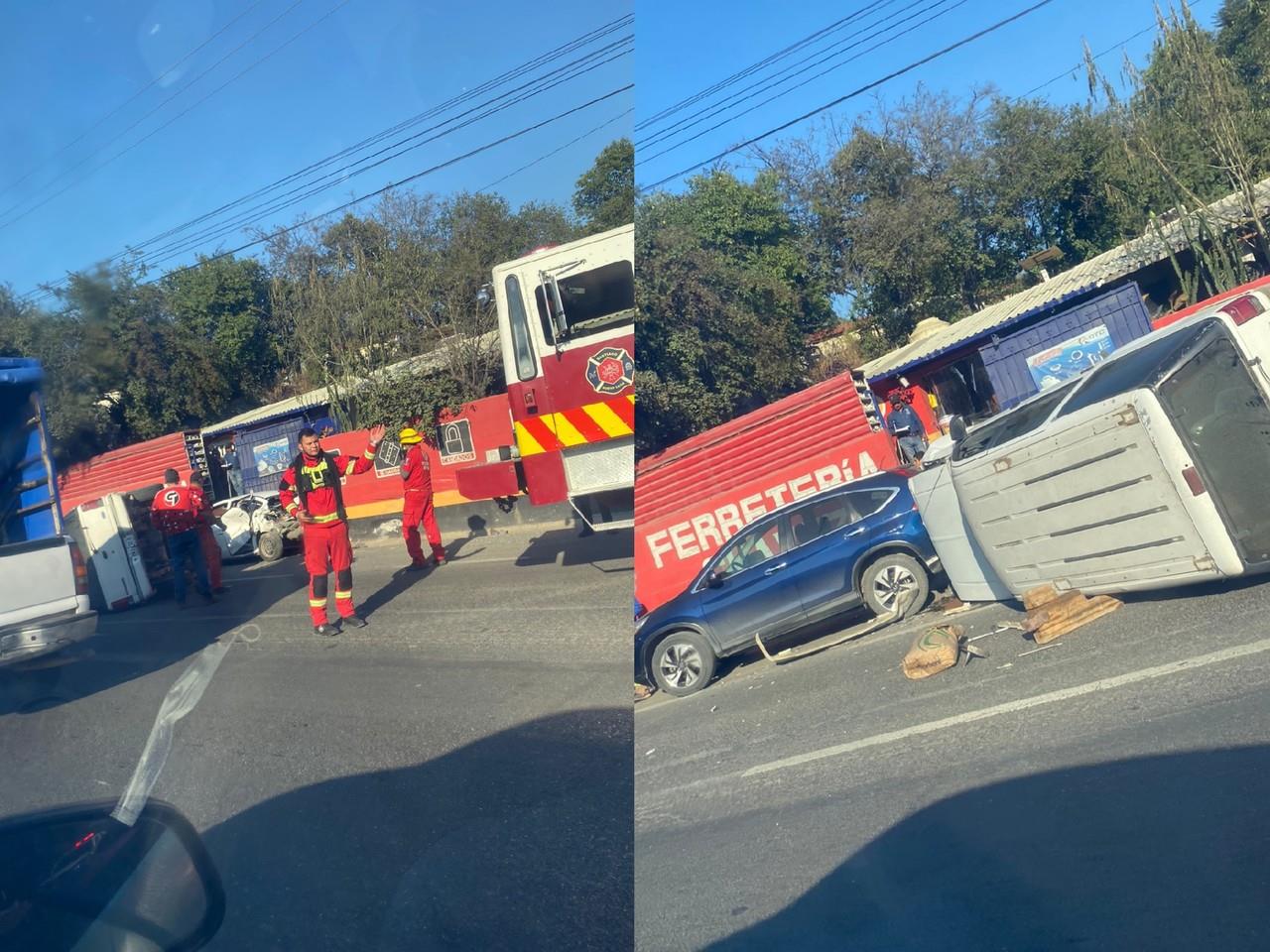 Choque múltiple deja 3 personas lesionadas en Santiago