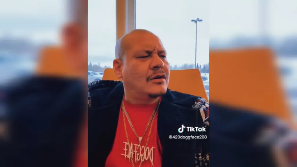 ¿Porqué detuvieron a Nathan Apodaca, famoso por patinar al estilo Fleetwood Mac?