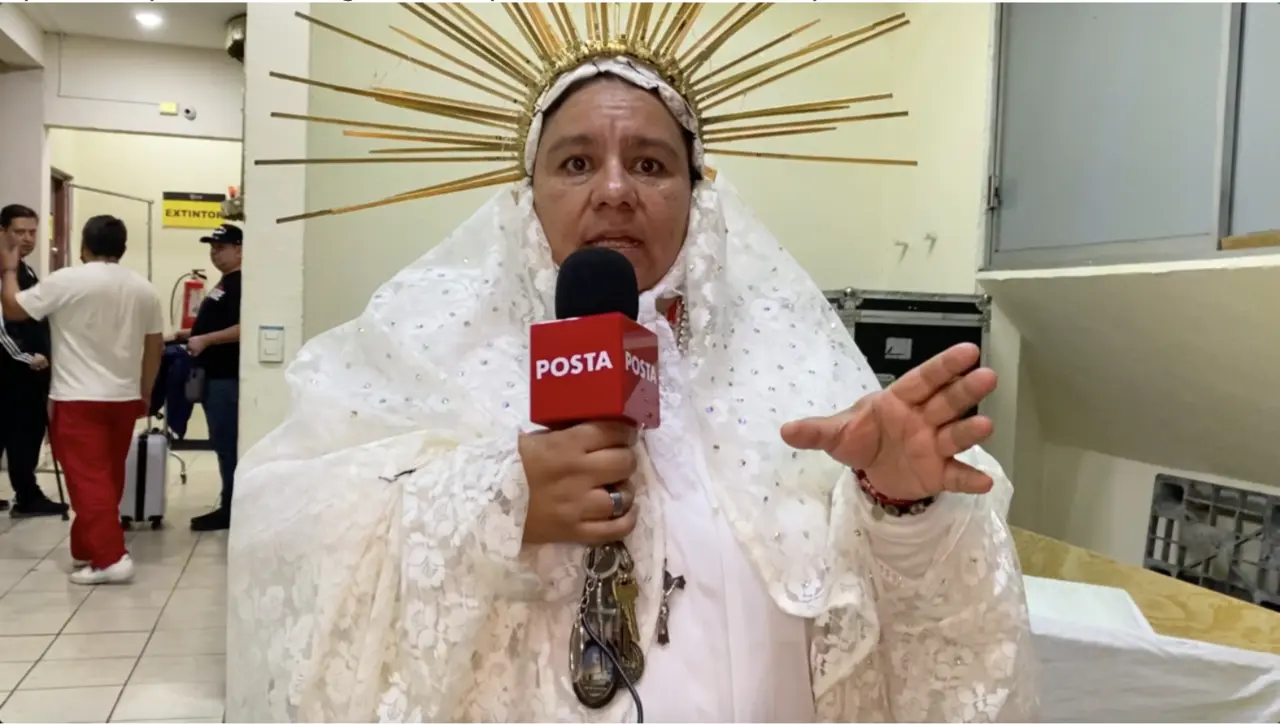 Actualmente, La Señora Católica participa en la comedia Tacones a la verno. Foto. Arturo González