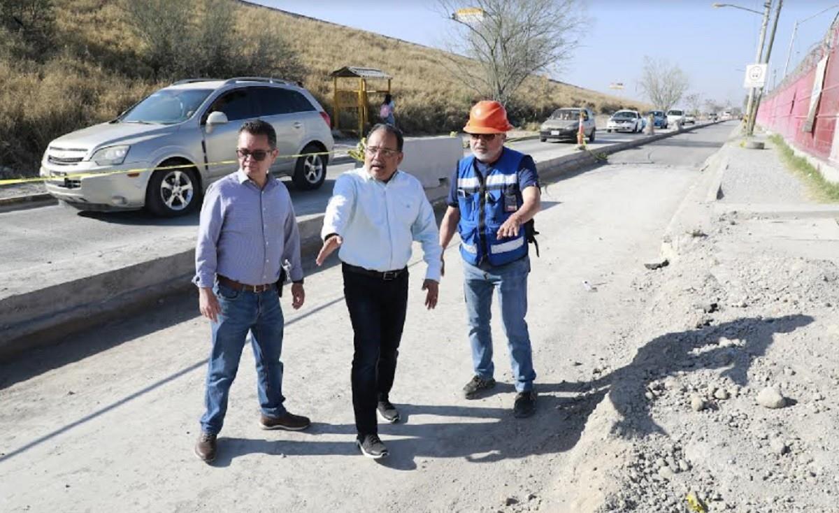 El alcalde de Escobedo, Andrés Mijes, señaló que con la reconstrucción de Lateral Periférico y avenida Chocolates se verán beneficiados vecinos de las colonias Residencial San Miguel, Villas de San Francisco, Praderas de San Francisco y Alianza Real. Foto: