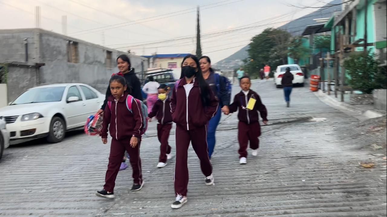 Samuel García apoya a padres de familias que desean el retiro de cubrebocas en escuelas. FOTO: Carolina León