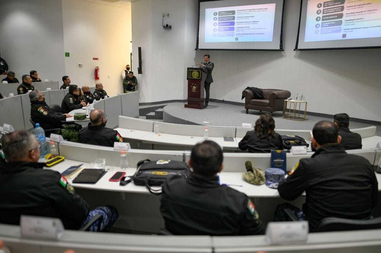 n su ponencia, el gobernador Samuel García destacó los beneficios que ha tenido el relanzamiento de Fuerza Civil. Foto: Cortesía