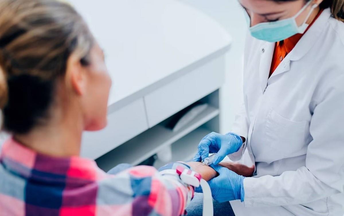 Las personas que acudan a las pruebas gratuitas para detección oportuna de cáncer cervicoutierino es necesario que presenten una identificación oficial. Foto: El Financiero