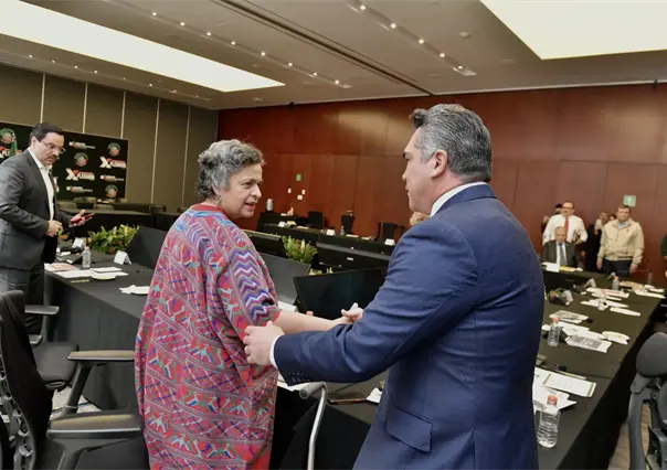 Llega Alito sin invitación y suspenden reunión plenaria del PRI en el Senado