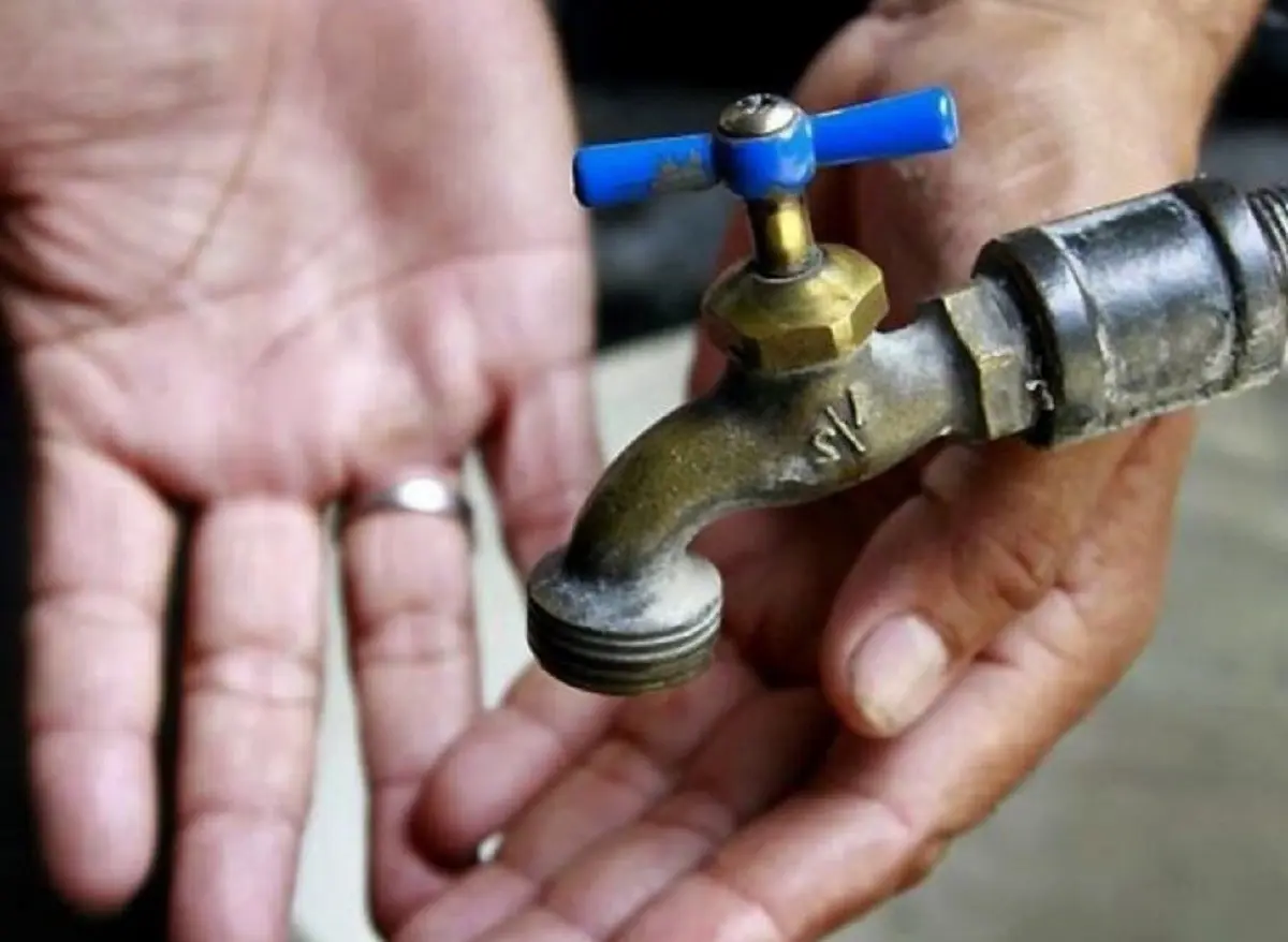 Un total de 22 colonias del sur de Monterrey se veran afectadas por el corte de suministro de agua por 10 horas. Foto: Diario Vía Libre