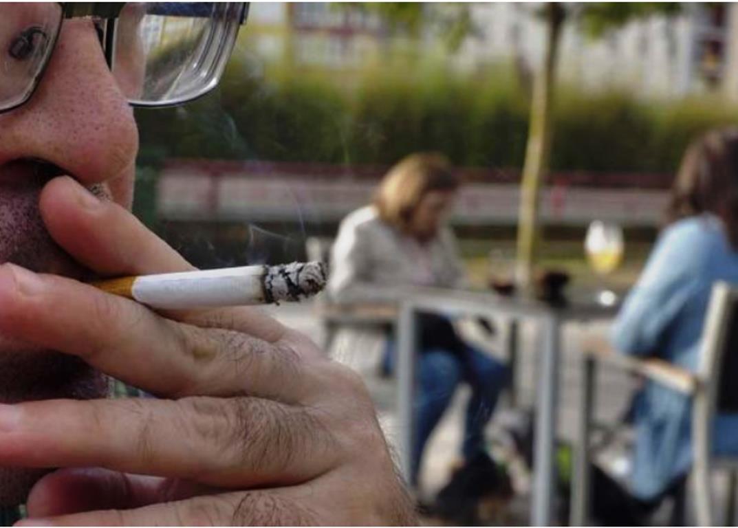 Establecimientos tienen dos meses para colocar la señalética de espacios 100% libres de humo. Foto. Marca