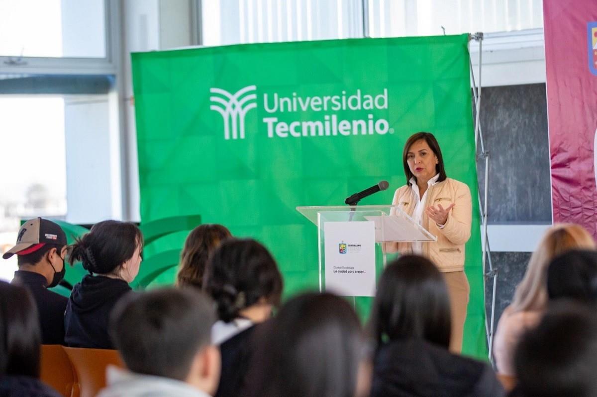 Impulsan Mi Primer Licencia en preparatorias y universidades de Guadalupe