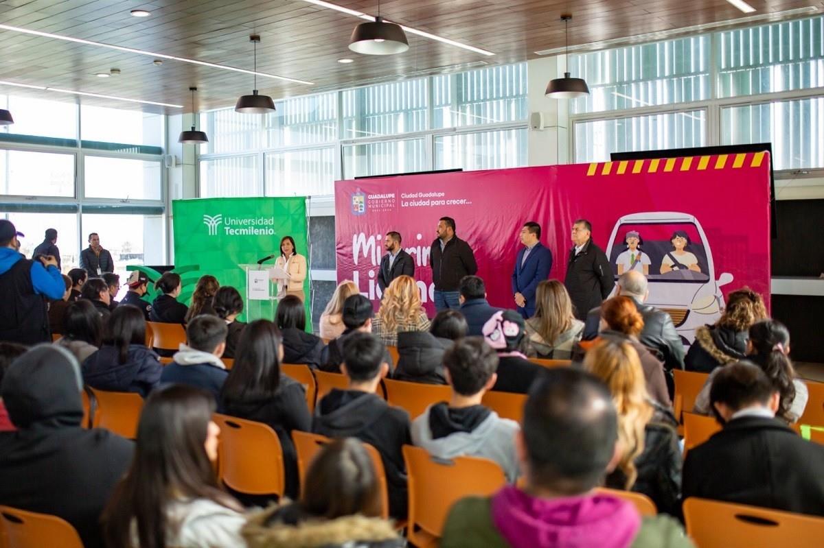 Impulsan Mi Primer Licencia en preparatorias y universidades de Guadalupe