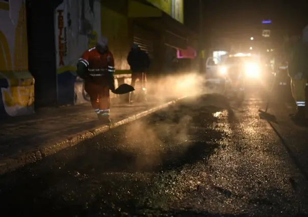 Incrementa Monterrey trabajos de bacheo en distintos puntos