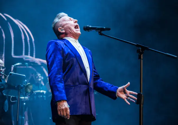 Exalta Montaner el poder del amor en la Arena Monterrey