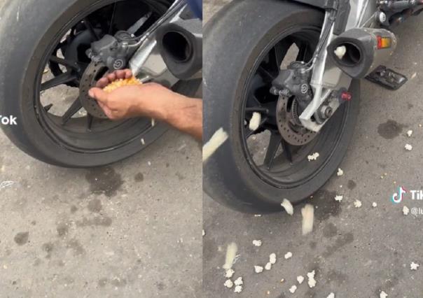 Hacen lluvia de palomitas de maíz, pero en escape de motocicleta