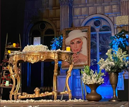 Llevan cenizas de Irma Serrano al Teatro Fru Fru