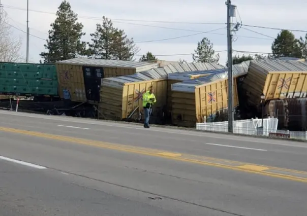 VIDEO: Se descarrilan 20 vagones de tren de carga en Ohio