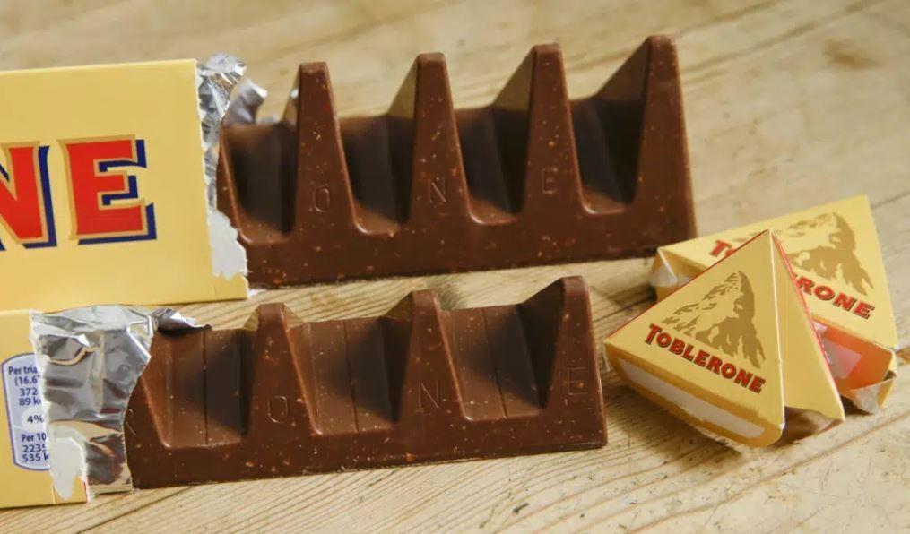 Chocolates Toblerone cambiarán su empaque.  (AP Photo/AFoto: lastair Grant, File)