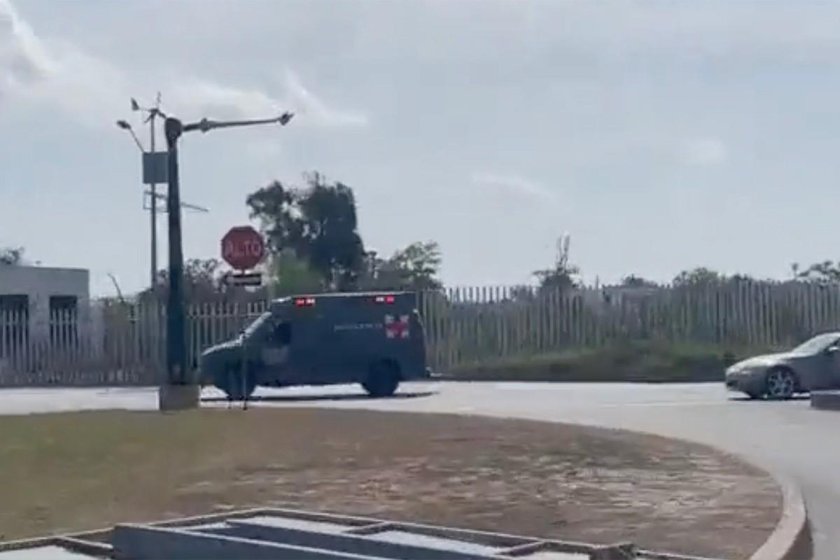 2 estadounidenses fueron entregados en el Puente Internacional de Matamoros. Foto. Captura de Imagen