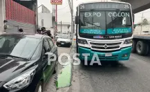 Se incendia camión de ruta 185; el chofer sale lesionado