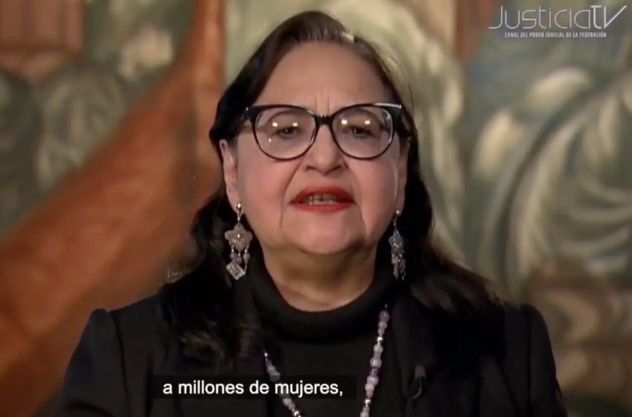 La ministra aseguró que también marchara pero desde otra trinchera para mejorar el poder judicial para las mujeres. Foto: Twitter, @SCJN