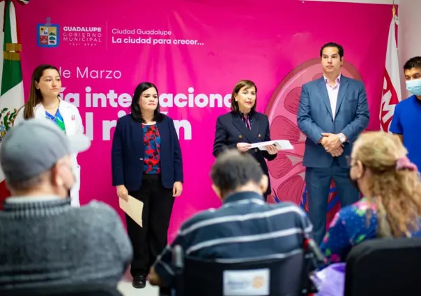 Entregan en Guadalupe vales para hemodiálisis gratuitas