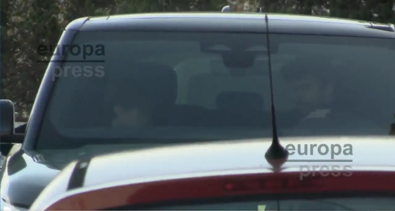Gerard Piqué tuvo un encuentro con sus hijos luego de que los menores regresaron de su viaje que hicieron con Shakira a Nueva York. Foto. Cortesía Europa Press