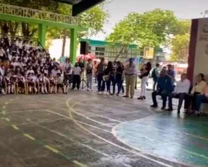 VIDEO: Alumnos de primaria de Veracruz unen sus voces y cantan éxito de Shakira